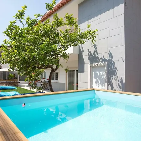 Sea For Yourself بيت شباب *